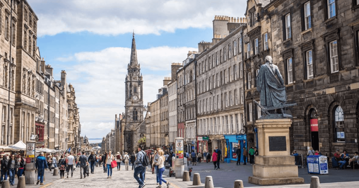 the royal mile in scotland